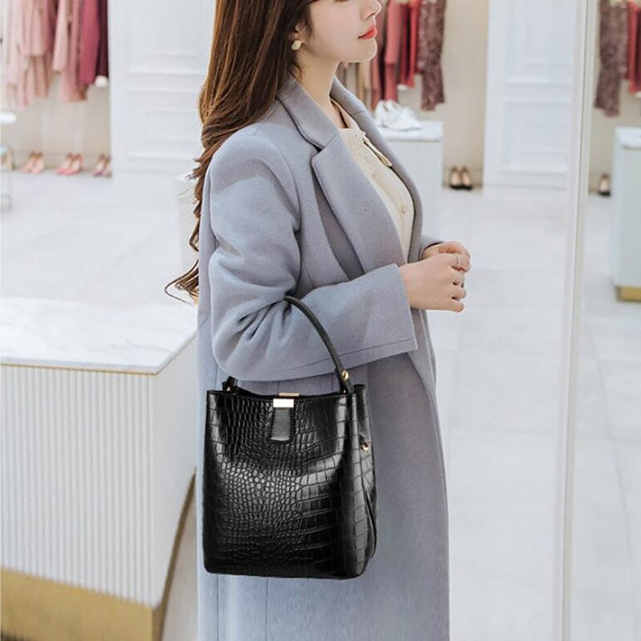 43-Women's Black Crocodile Leather Luxury Bag