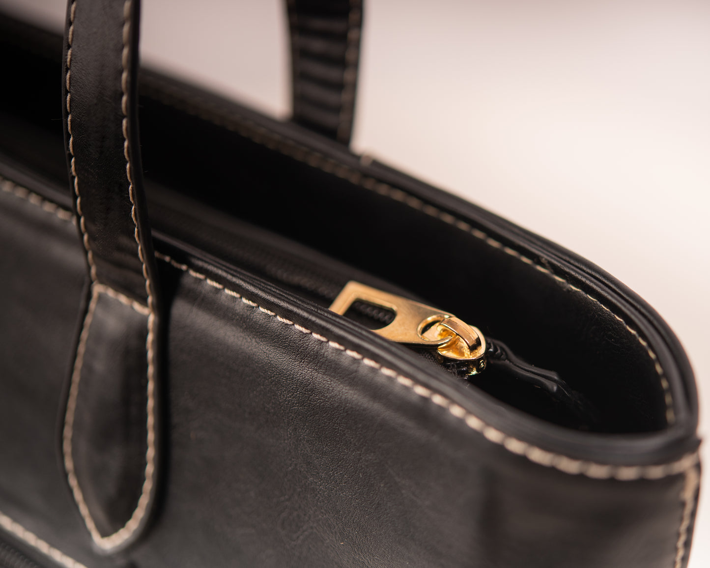 ÉLARA Bag- Black
