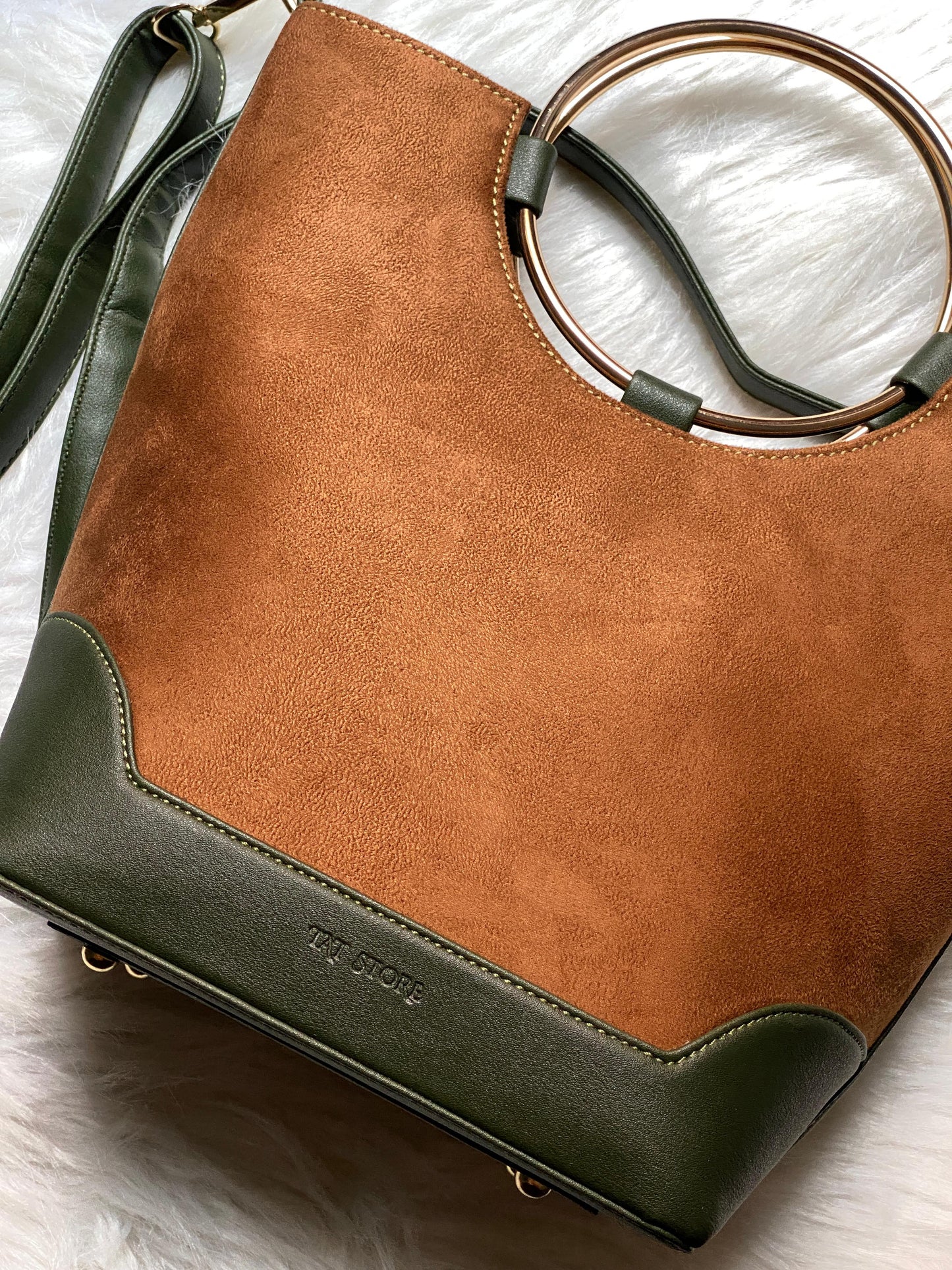 69- two met women bag-08