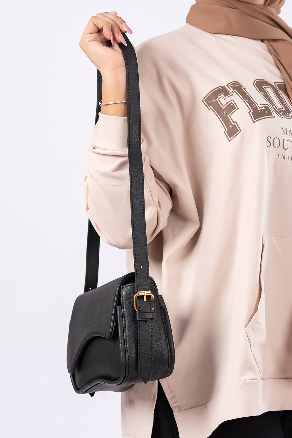 52- LuxeLeather Cross Bag - black