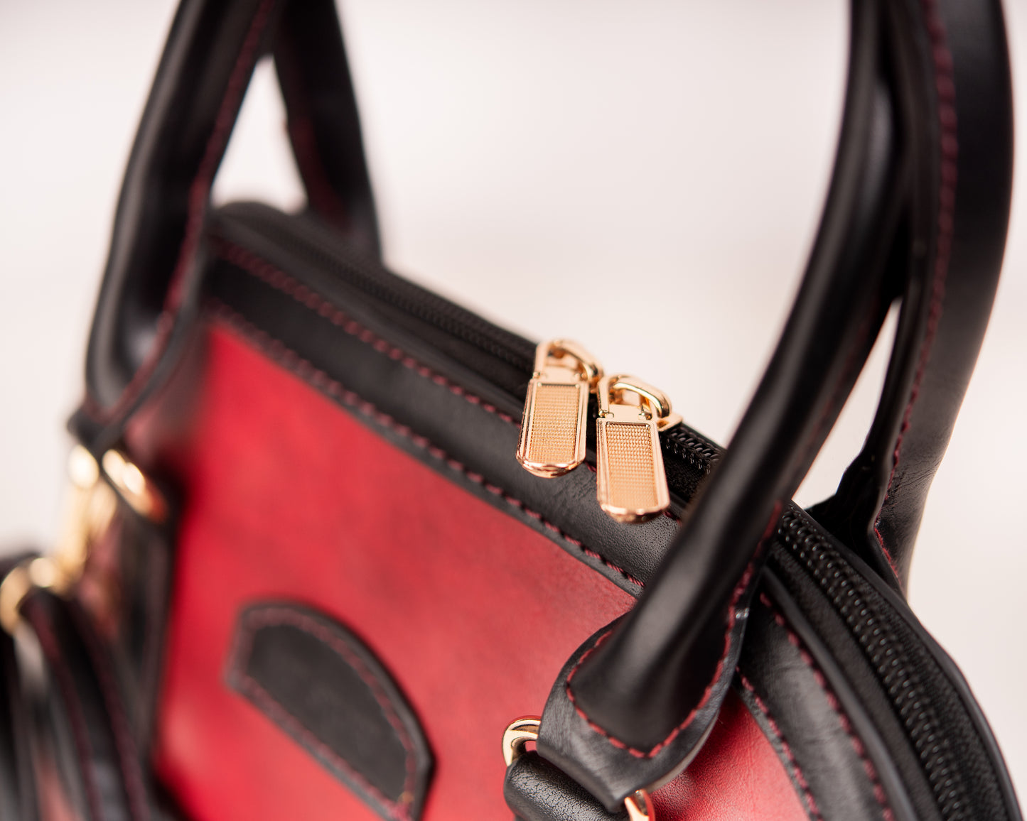VÉRA - RED* BLACK
