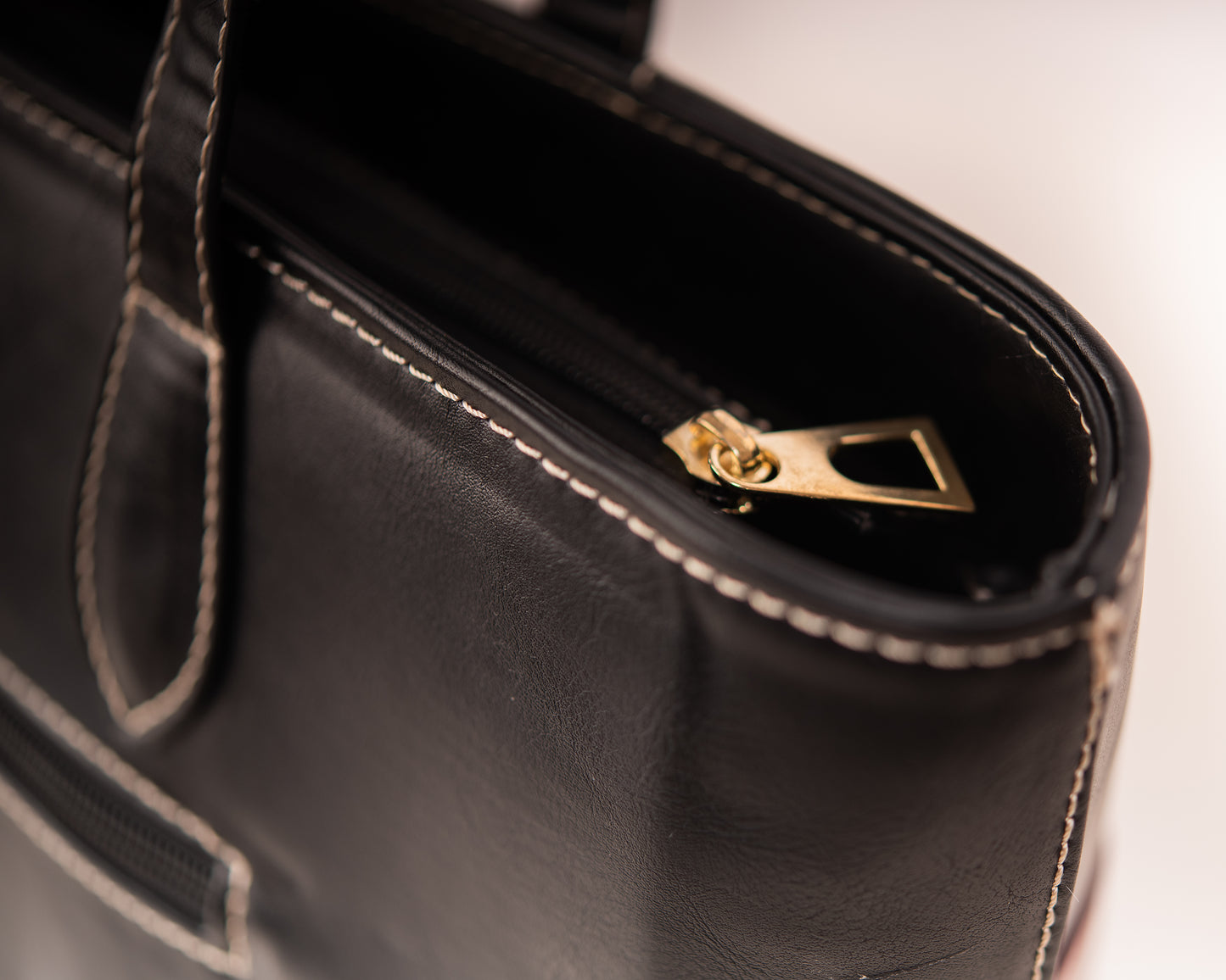 ÉLARA Bag- Black & RED