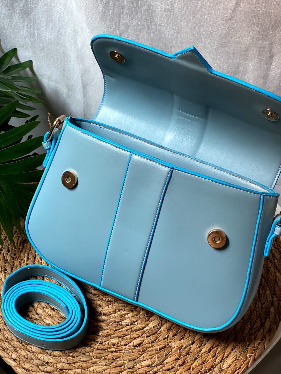 05-CoGlimmerGlow Mini CrossLeather Bag -Baby blue