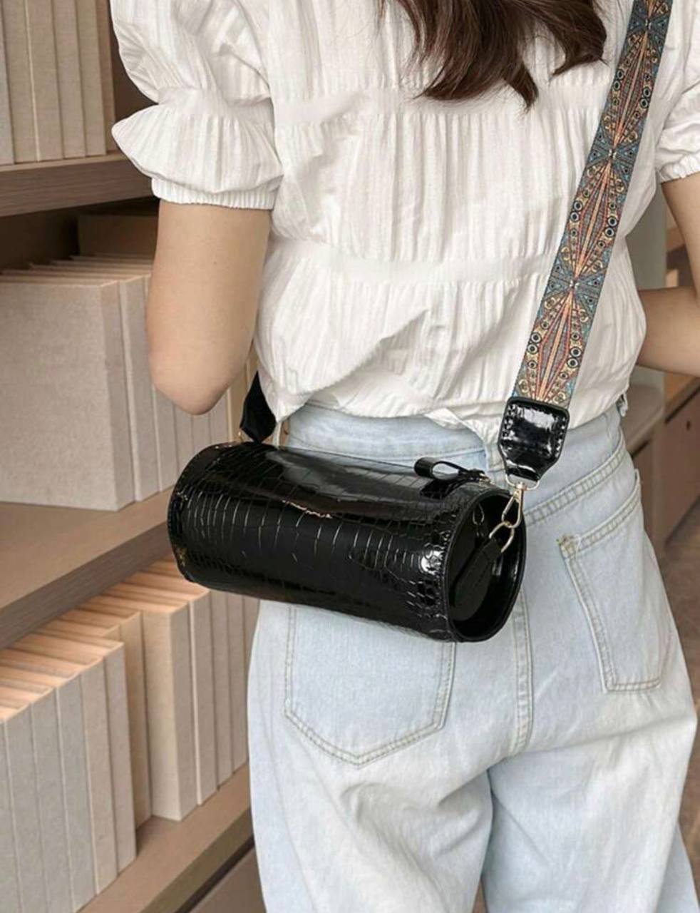 31-GracefulAura Mini CrossLeather Bag